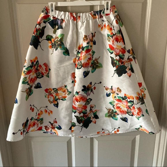 Modest Floral Special Occasion Skirt - Picture 2 of 2